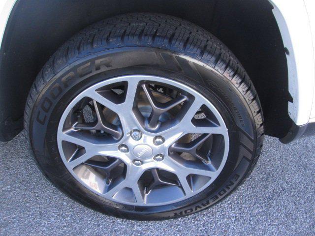 used 2018 Jeep Grand Cherokee car, priced at $18,361