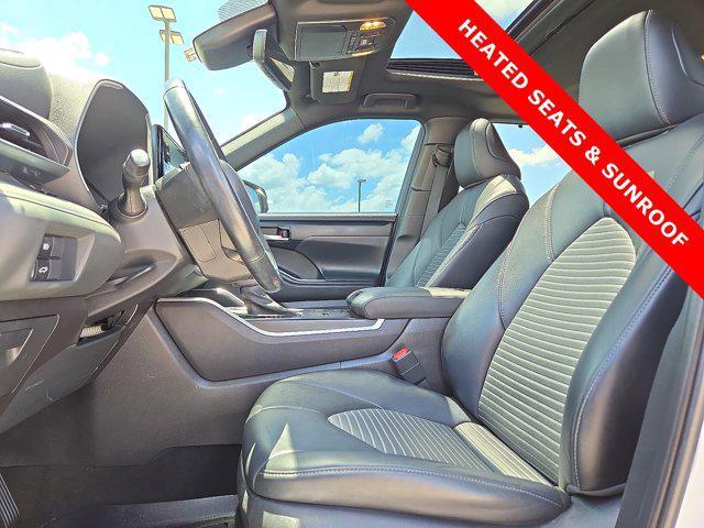 used 2021 Toyota Highlander car, priced at $30,784