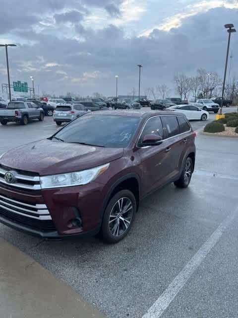 used 2019 Toyota Highlander car, priced at $24,919