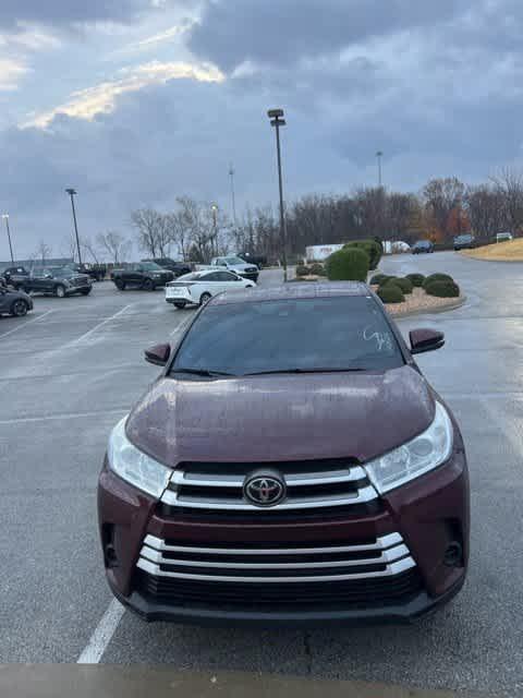 used 2019 Toyota Highlander car, priced at $24,919