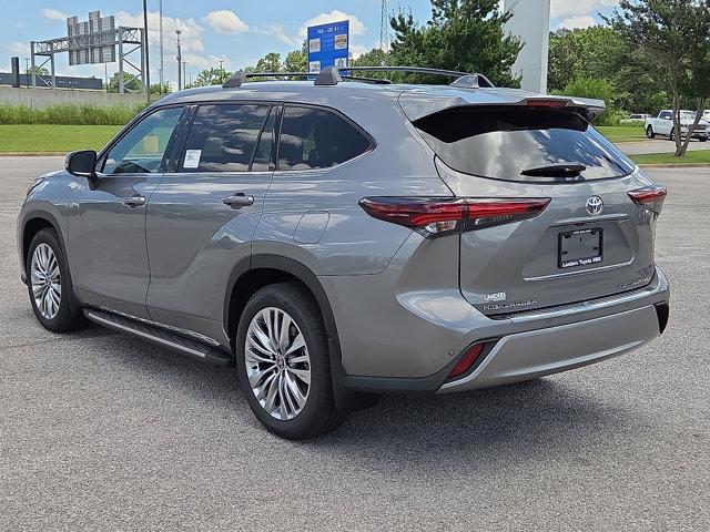 new 2025 Toyota Highlander car, priced at $57,378
