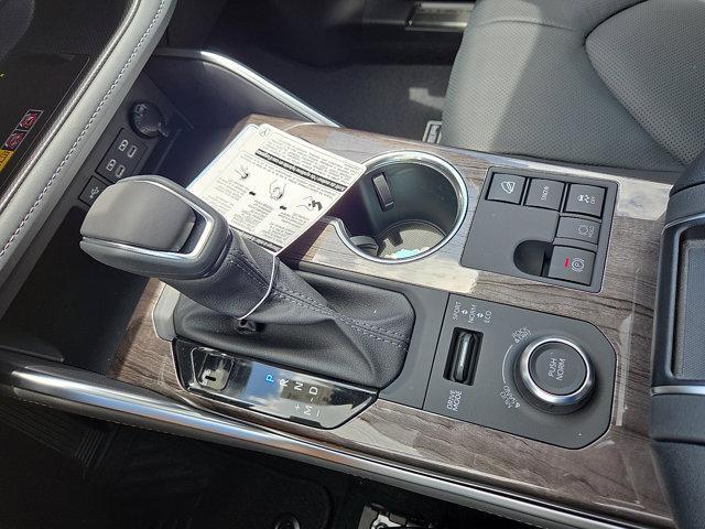 new 2025 Toyota Highlander car, priced at $57,378