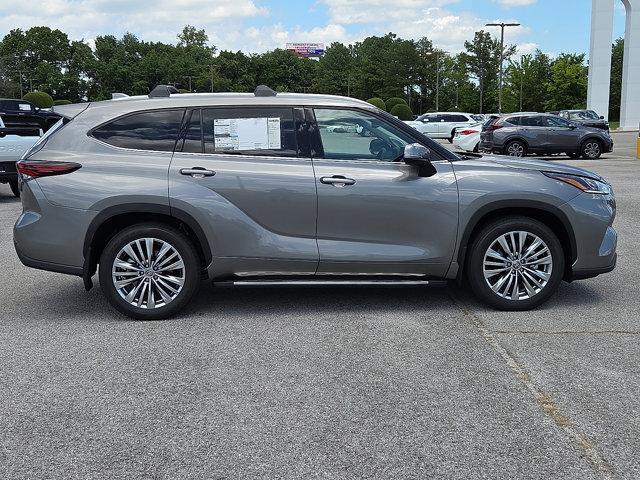 new 2025 Toyota Highlander car, priced at $57,378