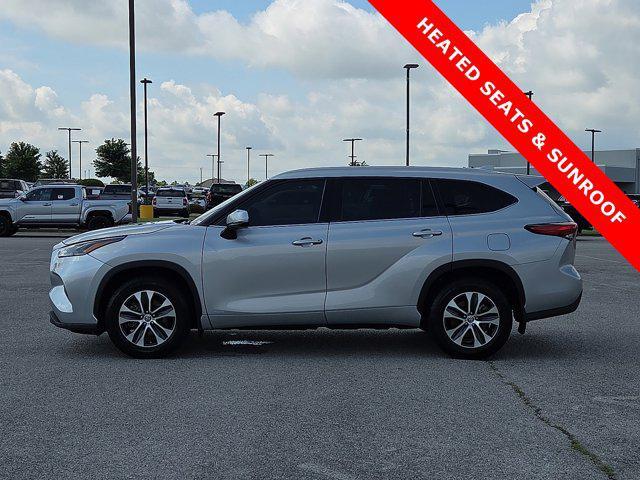 used 2022 Toyota Highlander Hybrid car, priced at $41,000