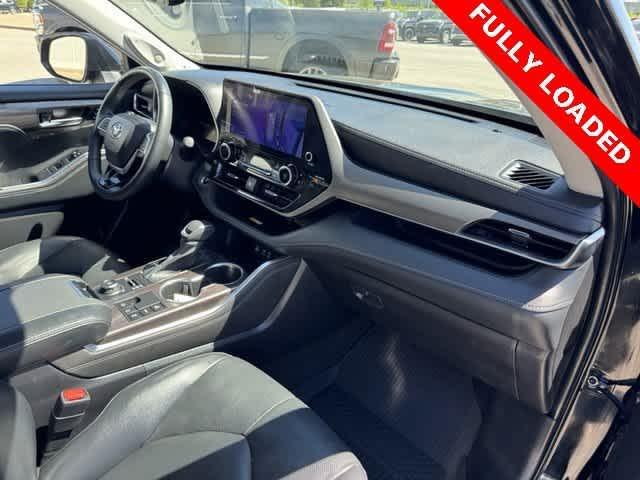 used 2023 Toyota Highlander car, priced at $45,500