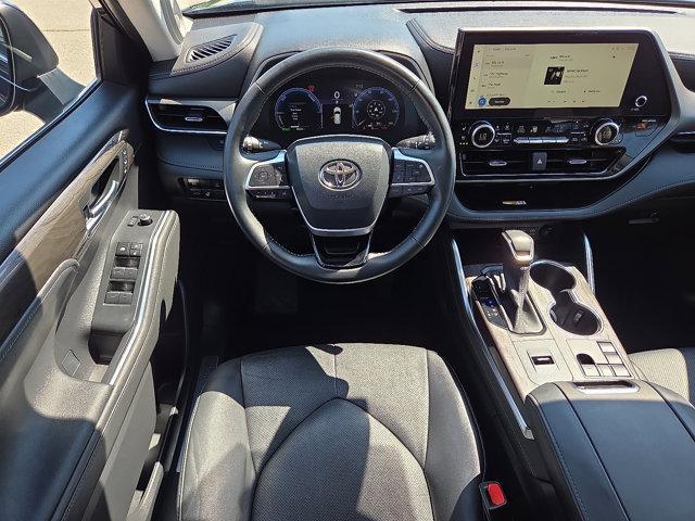 used 2023 Toyota Highlander Hybrid car, priced at $45,995