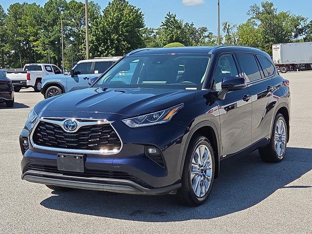 used 2023 Toyota Highlander Hybrid car, priced at $45,995