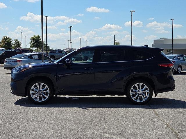used 2023 Toyota Highlander Hybrid car, priced at $45,995