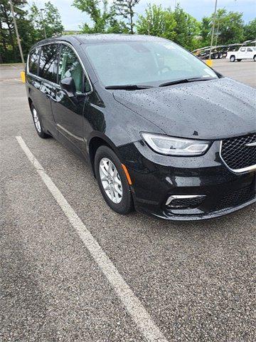 used 2023 Chrysler Pacifica car, priced at $27,930