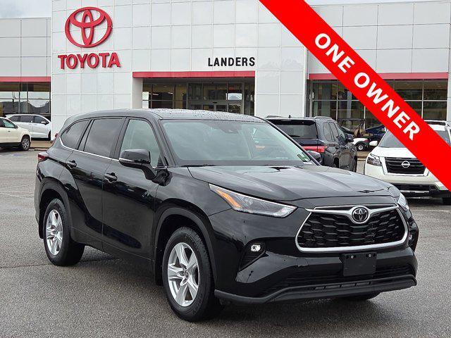 used 2024 Toyota Highlander car, priced at $37,995