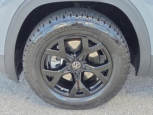 used 2024 Volkswagen Atlas car, priced at $44,998