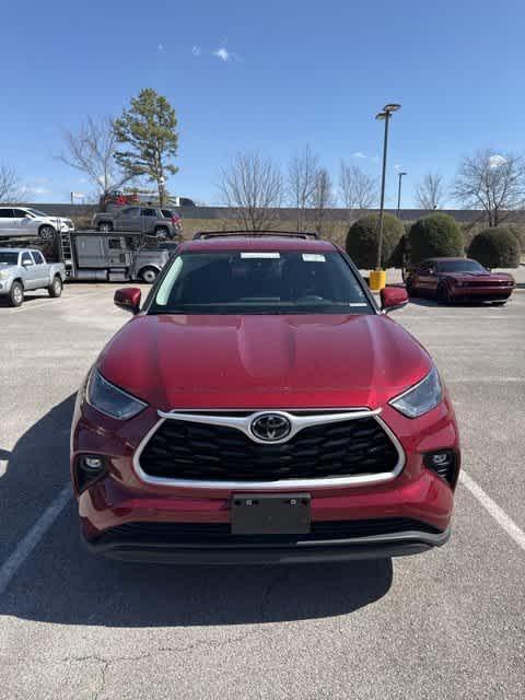 used 2023 Toyota Highlander car, priced at $36,379