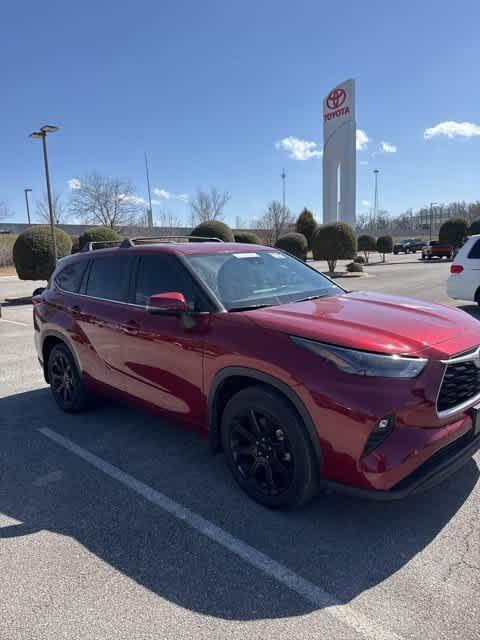 used 2023 Toyota Highlander car, priced at $36,379