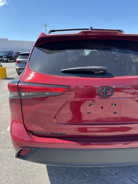 used 2023 Toyota Highlander car, priced at $36,379