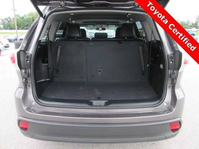used 2015 Toyota Highlander car, priced at $19,566