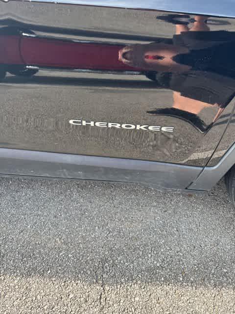 used 2019 Jeep Cherokee car, priced at $18,821