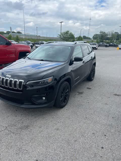 used 2019 Jeep Cherokee car, priced at $18,821