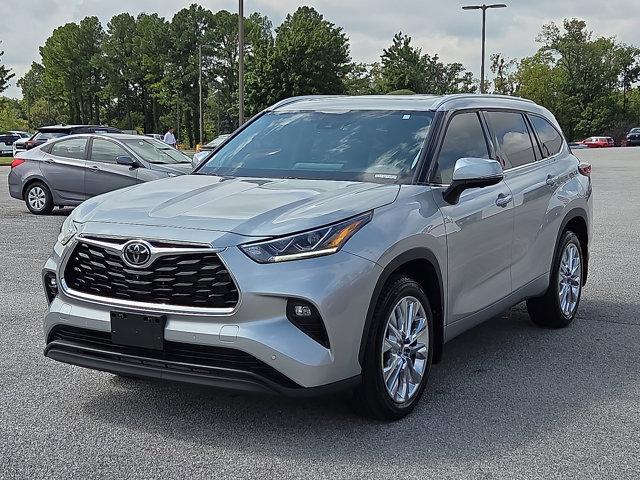 used 2024 Toyota Highlander car, priced at $47,995