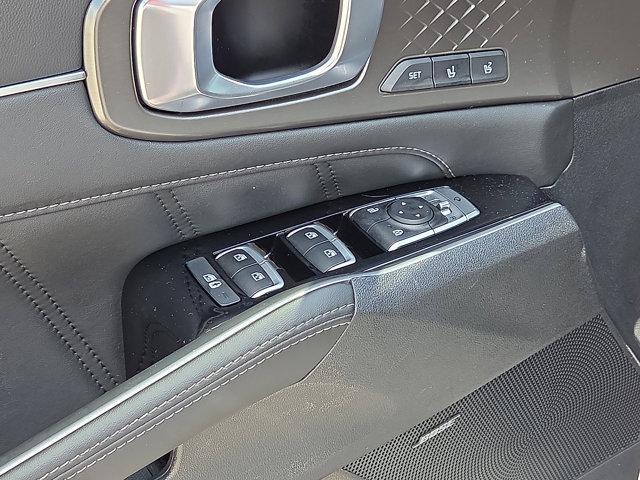 used 2023 Kia Sorento car, priced at $36,998