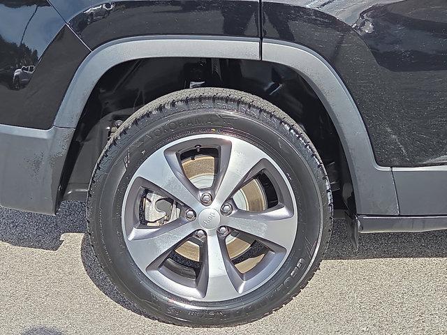 used 2021 Jeep Cherokee car, priced at $22,606