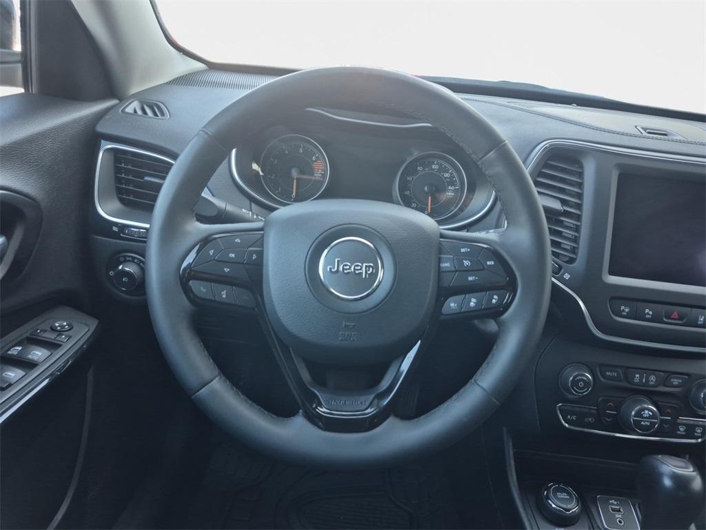 used 2023 Jeep Cherokee car, priced at $22,991