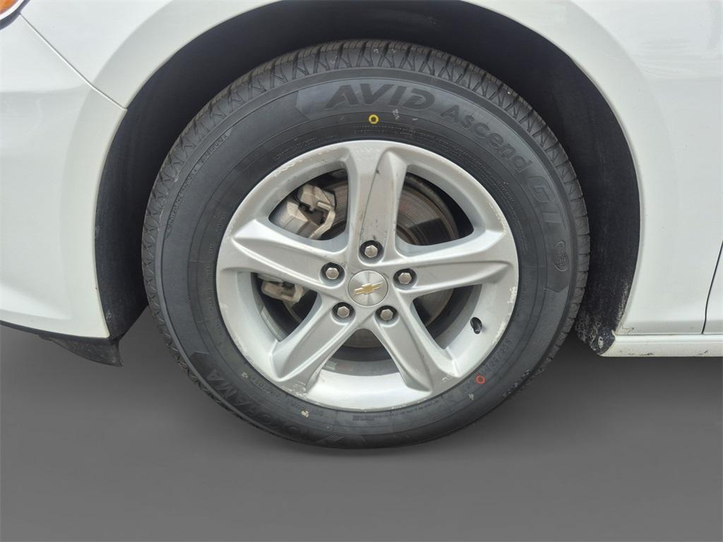 used 2020 Chevrolet Malibu car, priced at $15,991