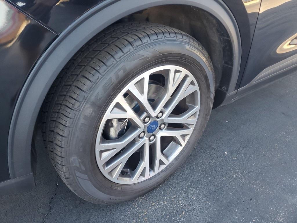 used 2022 Ford Escape car, priced at $22,998