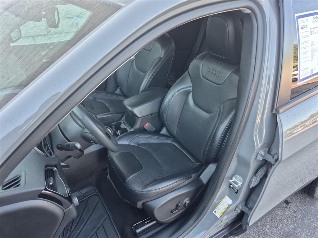 used 2023 Jeep Cherokee car, priced at $21,374