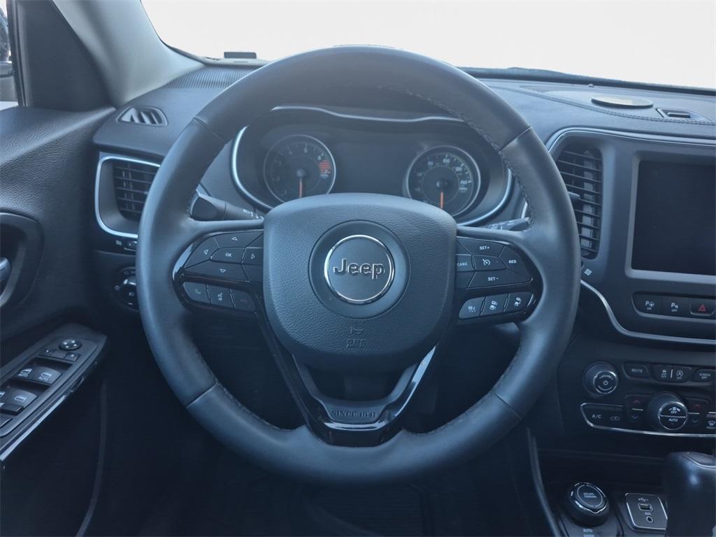 used 2023 Jeep Cherokee car, priced at $21,374