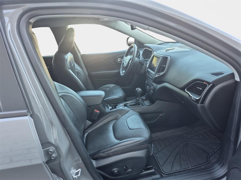 used 2023 Jeep Cherokee car, priced at $21,374