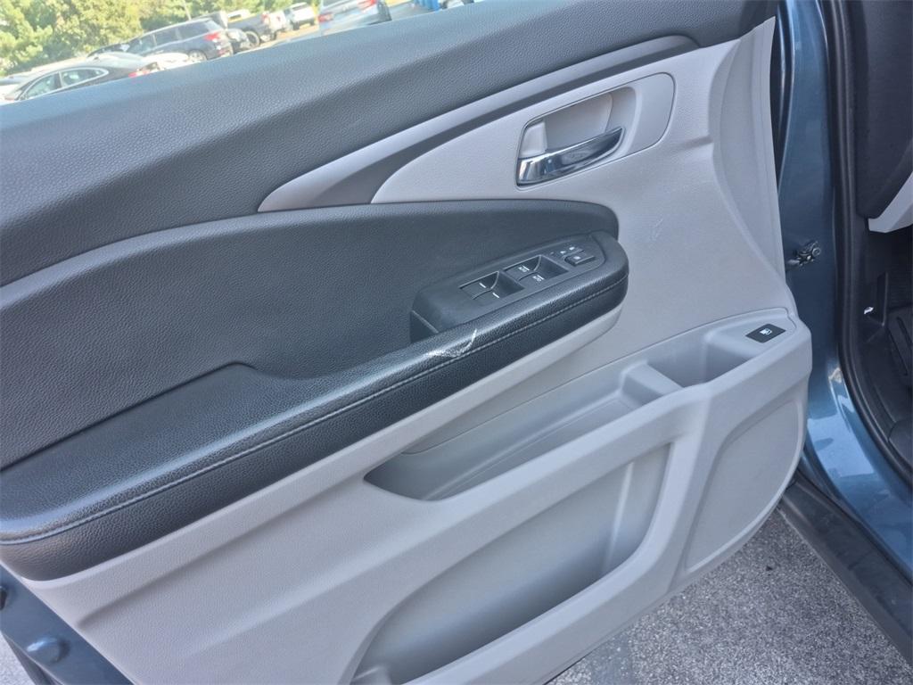 used 2017 Honda Pilot car, priced at $13,696