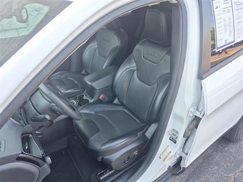 used 2023 Jeep Cherokee car, priced at $21,991