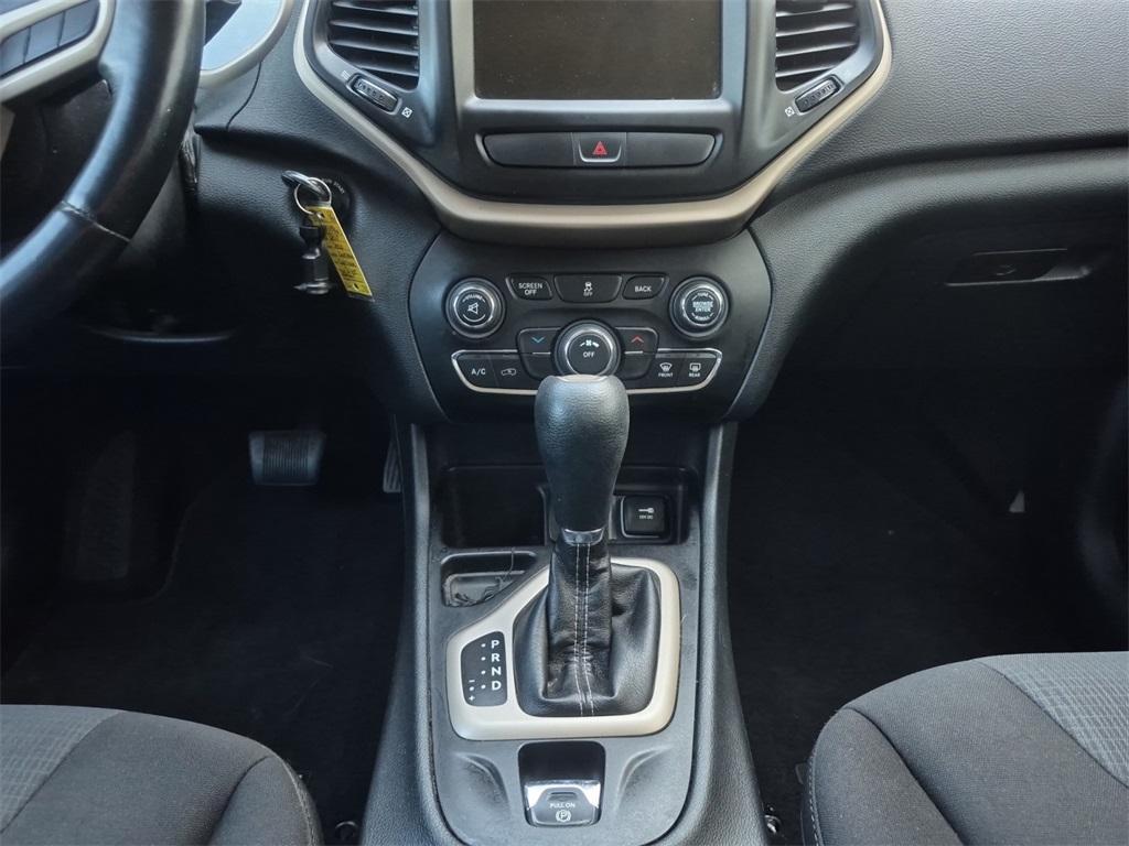 used 2017 Jeep Cherokee car, priced at $13,591