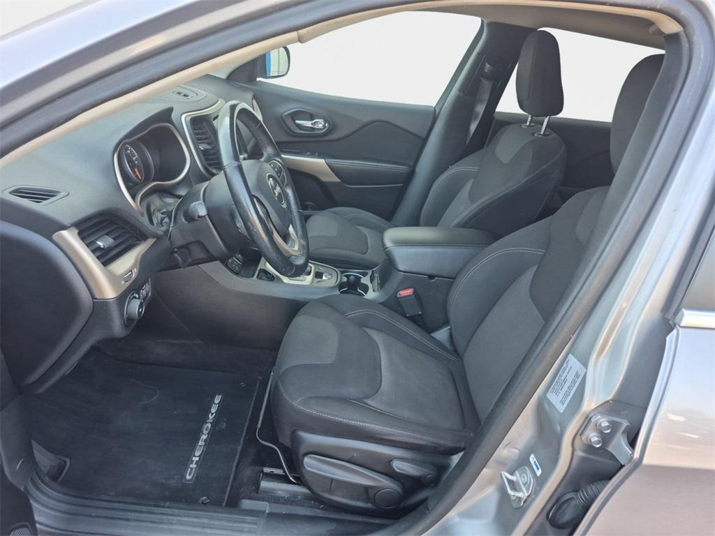 used 2017 Jeep Cherokee car, priced at $13,591