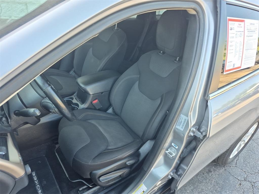 used 2017 Jeep Cherokee car, priced at $13,591