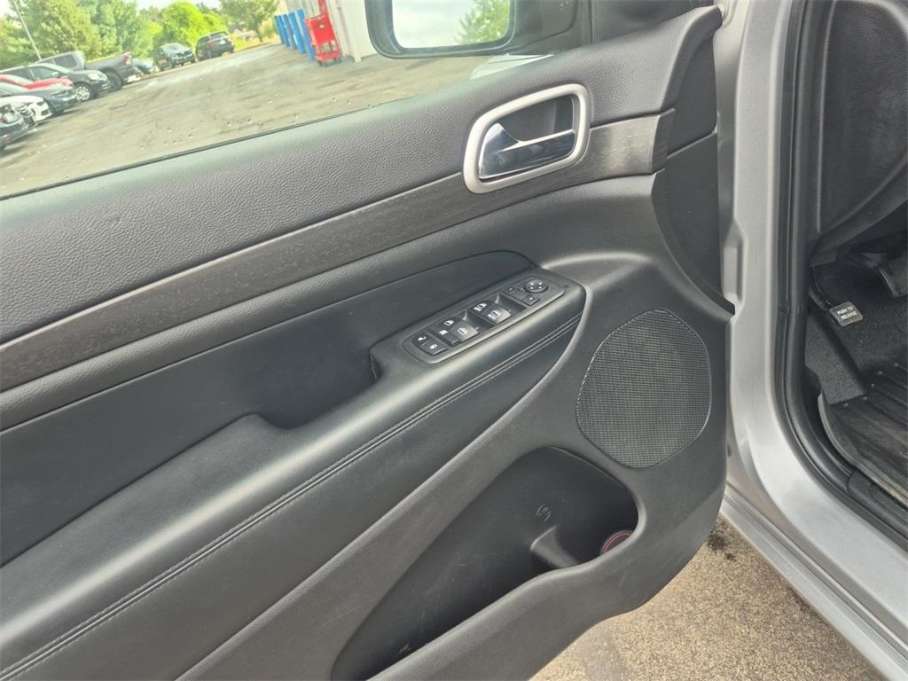 used 2018 Jeep Grand Cherokee car, priced at $15,974