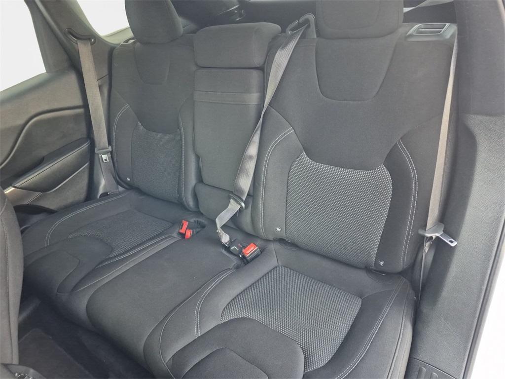 used 2019 Jeep Cherokee car, priced at $14,715