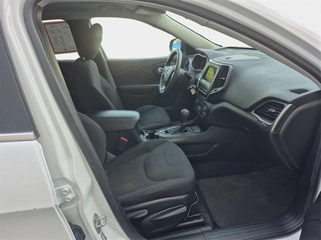 used 2019 Jeep Cherokee car, priced at $14,715