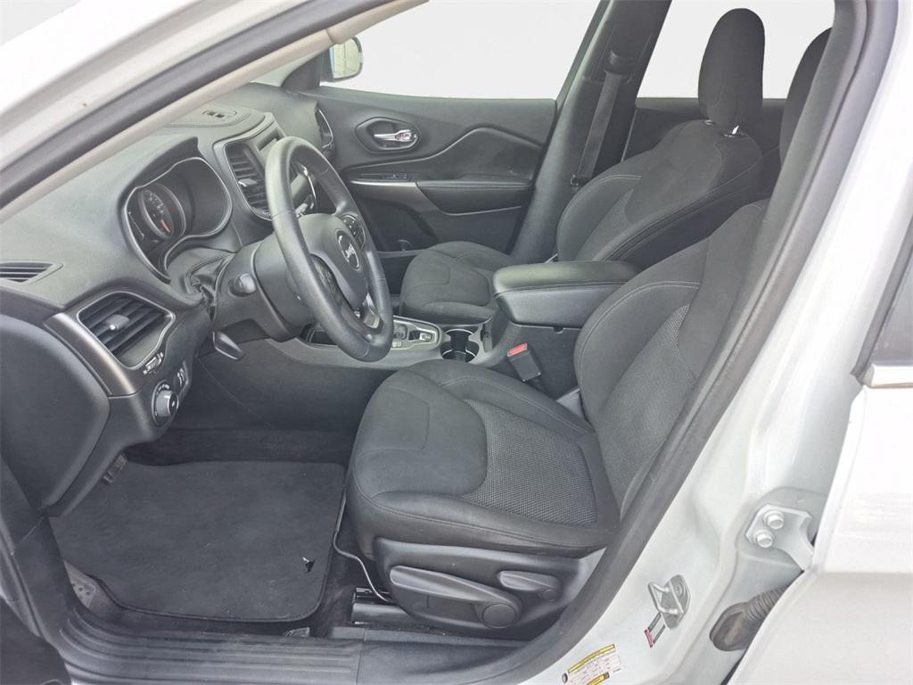 used 2019 Jeep Cherokee car, priced at $14,715