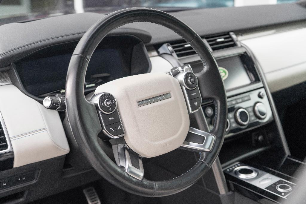 used 2018 Land Rover Discovery car, priced at $27,950