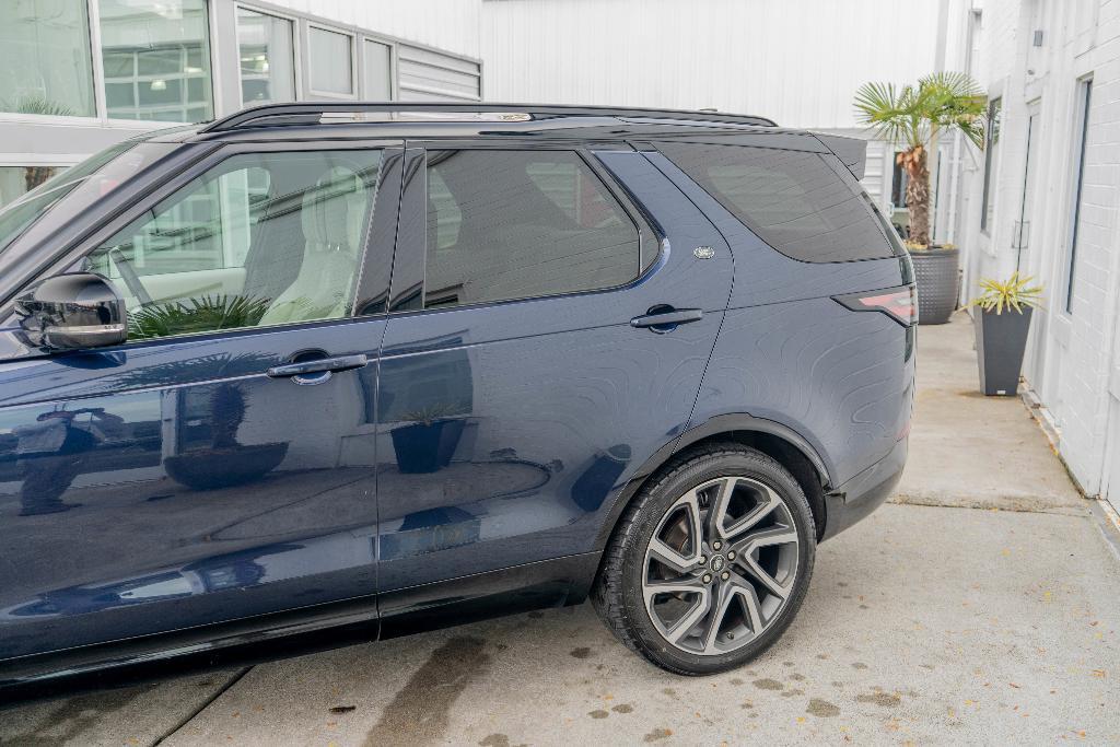 used 2018 Land Rover Discovery car, priced at $27,950