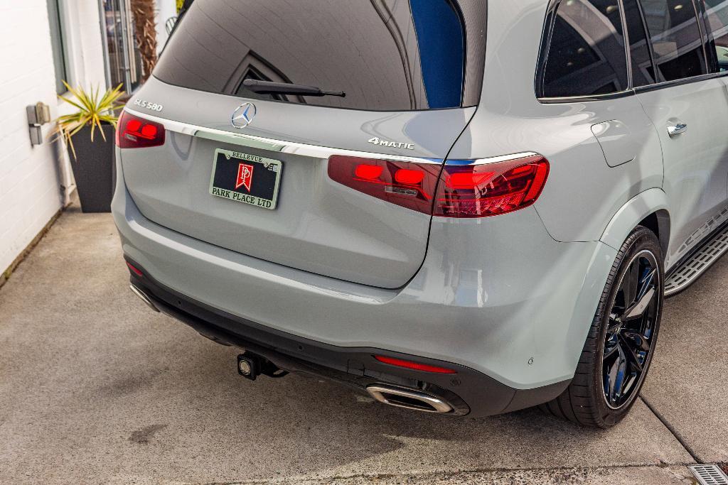 used 2024 Mercedes-Benz GLS 580 car
