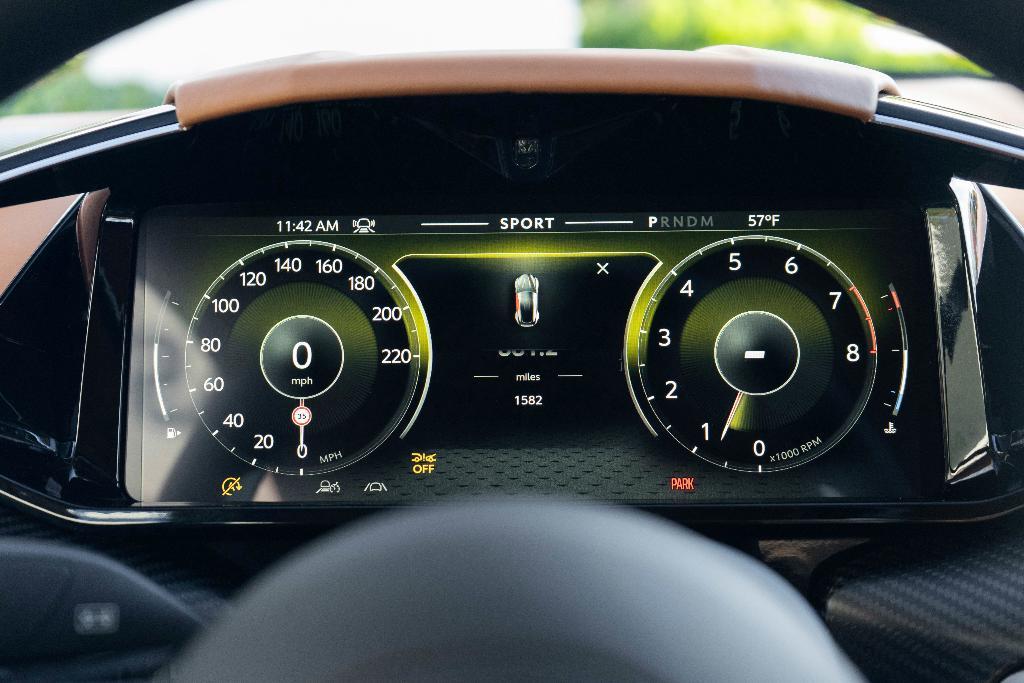 used 2025 Aston Martin Vantage car, priced at $224,950