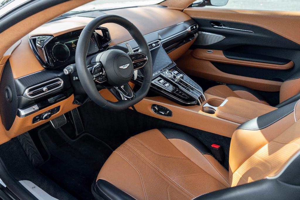 used 2025 Aston Martin Vantage car, priced at $224,950