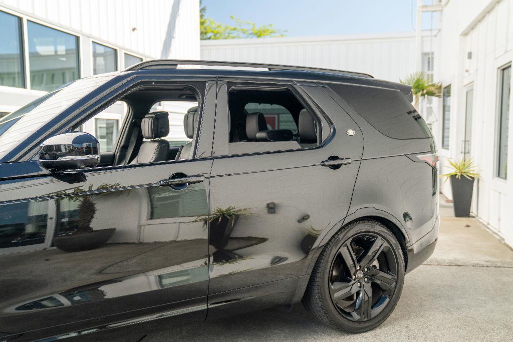 used 2022 Land Rover Discovery car, priced at $49,950