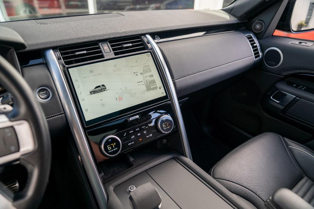 used 2022 Land Rover Discovery car, priced at $49,950