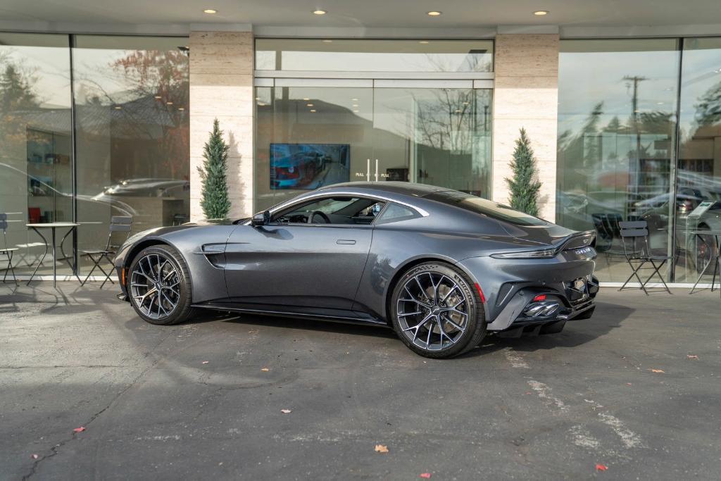 new 2025 Aston Martin Vantage car