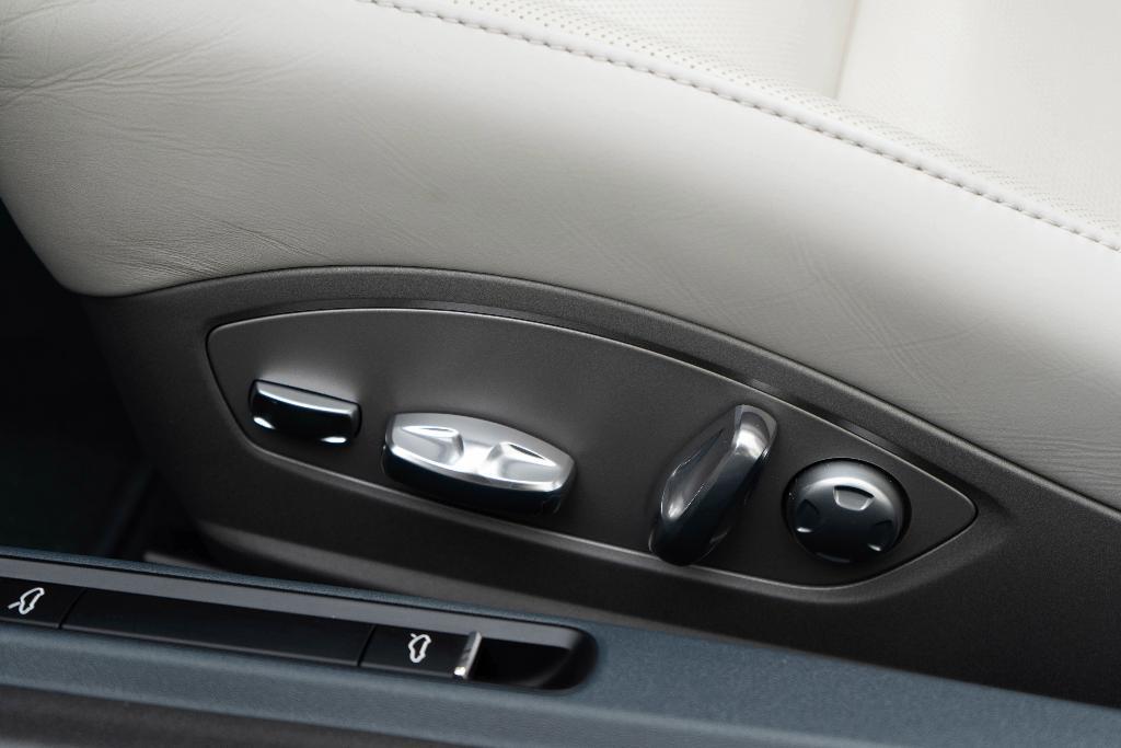 used 2018 Porsche 911 car, priced at $147,950