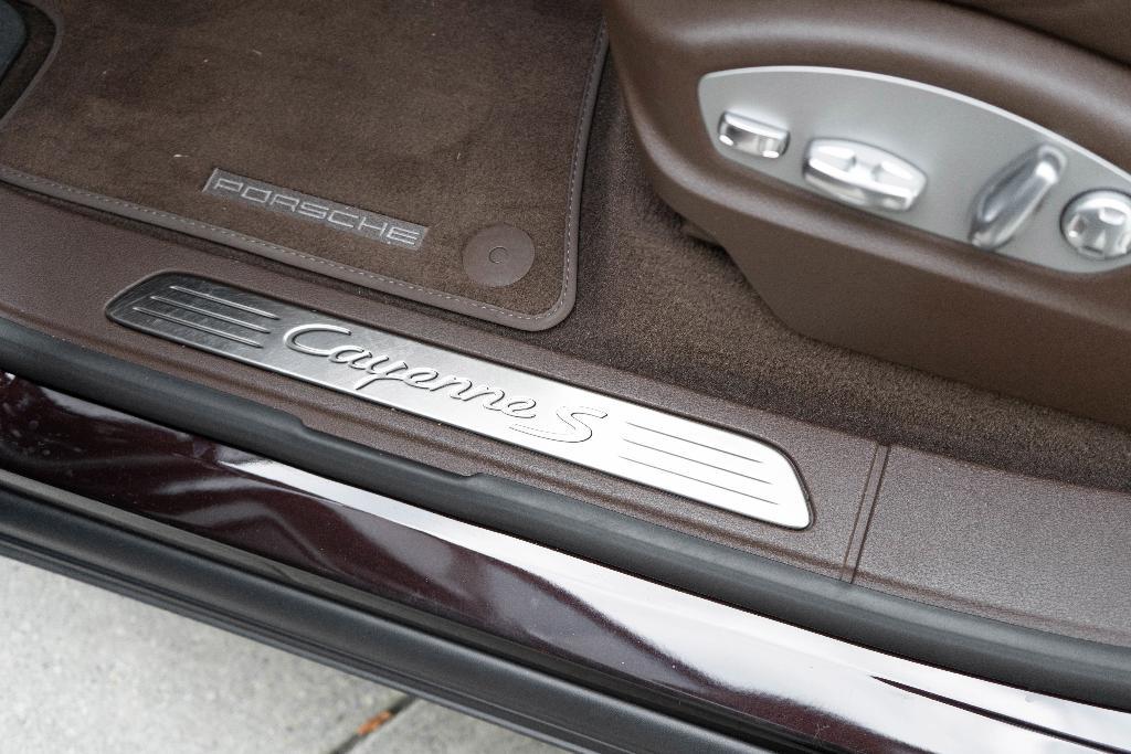 used 2018 Porsche Cayenne car, priced at $45,950