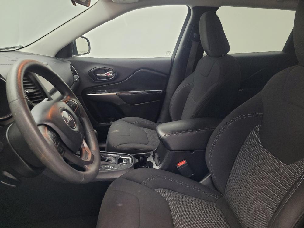 used 2020 Jeep Cherokee car, priced at $16,695